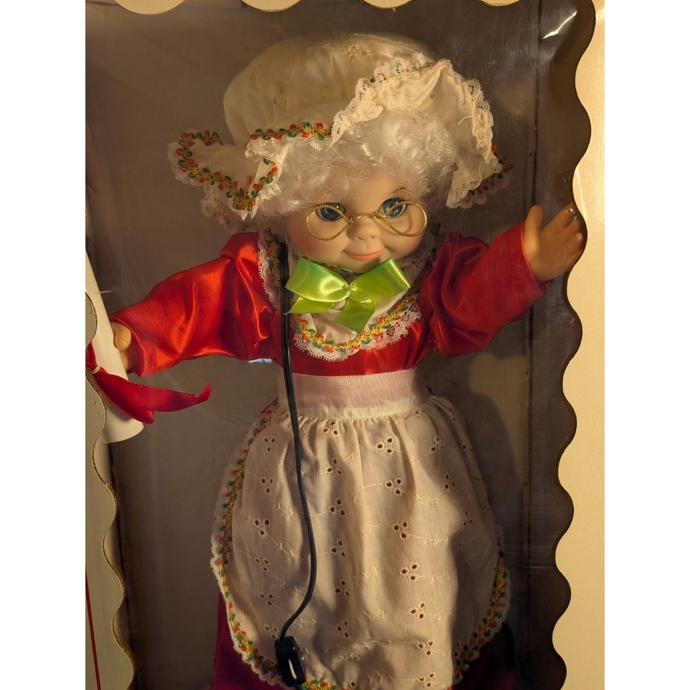 VTG Design Arts 24" Animated Mrs Claus SKU 07535 Sleep Eyes Lighted Box MINT